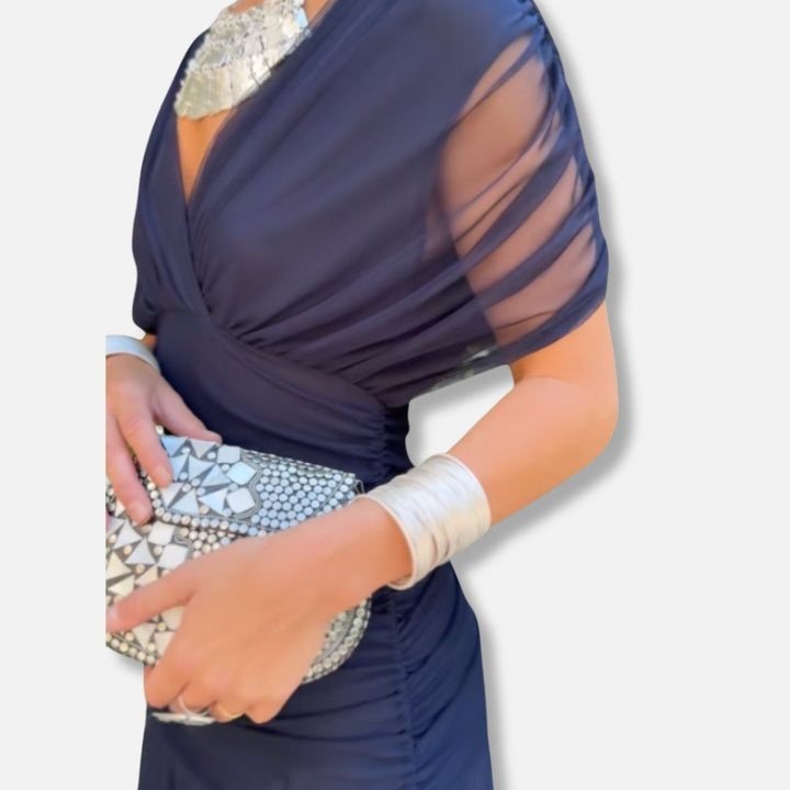 Evelyn – Robe Élégante Avec Décolleté en V
